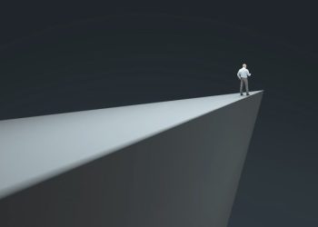 QQQ: Critical Levels to Watch as Nasdaq Teeters on the Edge