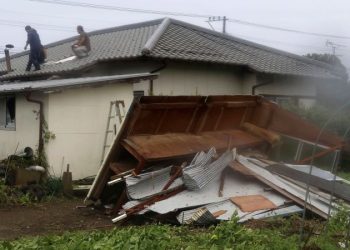 Japan urges 1 million to evacuate as lumbering Typhoon Shanshan threatens south with up to a meter of rain