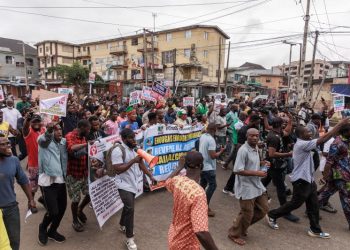 Violence erupts as Nigerians protest hunger across the nation