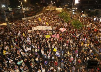 Anti-Netanyahu protests erupt in Israel over delayed hostage deal