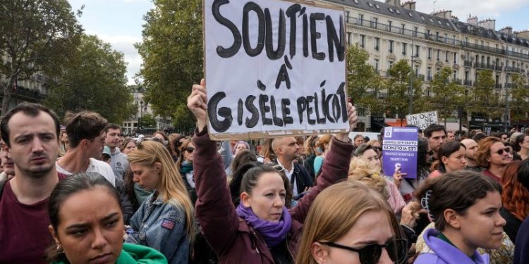 Hundreds gather in France in support of Gisèle Pélicot and all rape victims