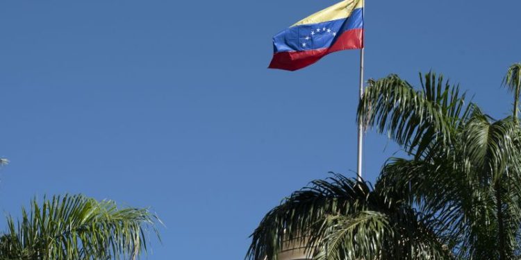 Venezuela says it has seized 400 US rifles and arrested foreigners, Americans among them, over plot to destabilize country