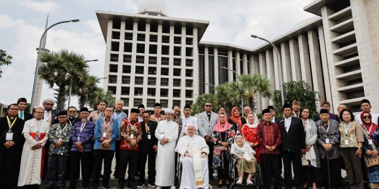 On visit to Southeast Asia’s largest mosque, Pope says battling climate change and religious extremism a common cause