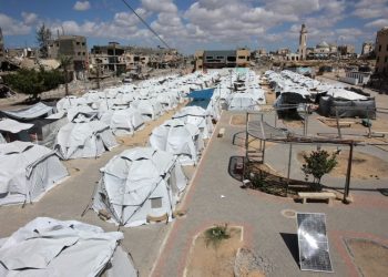 Netanyahu considering plan to force all Palestinian civilians out of northern Gaza to besiege Hamas