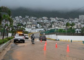 ‘Zombie’ Hurricane John regains strength in Pacific, flooding parts of Mexico’s southwestern coast