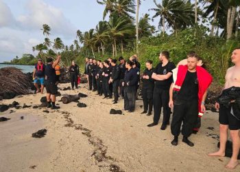 New Zealand loses first naval ship since WWII; vessel threatening oil spill off Samoan coast