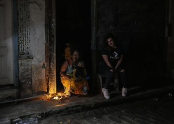 Cubans enter third day without power after fresh attempts to restore network fail