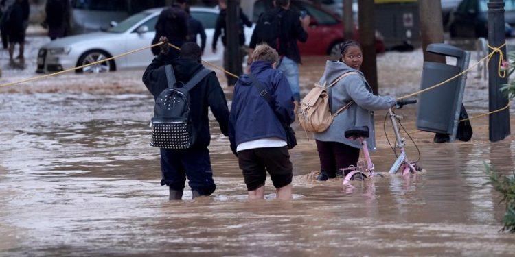 Flash floods kill 51 in southeast Spain, rescuers say