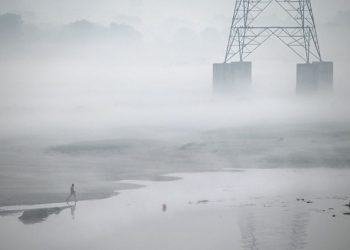 Thick smog chokes northern India and eastern Pakistan ahead of Diwali
