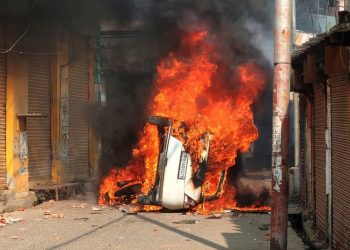 Mosque survey sparks deadly clashes in northern India