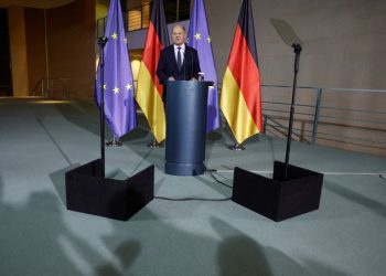 German chancellor fires finance minister, collapsing coalition government