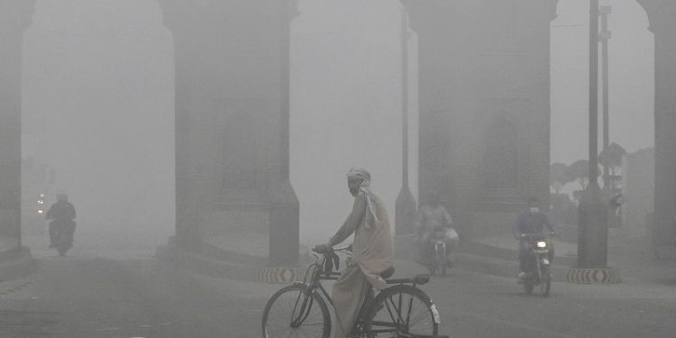 Toxic smog in Pakistan is so bad you can see it from space