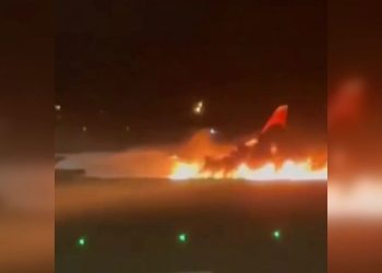 Russian-made plane engine catches fire after landing in Turkey’s Antalya