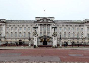 Buckingham Palace maid arrested after drunken brawl at work Christmas party