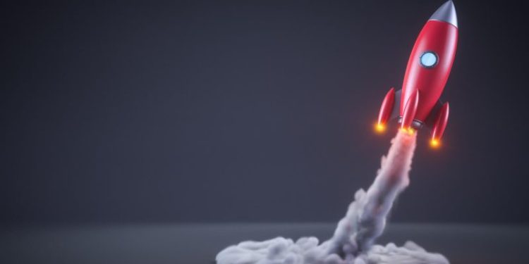 From Crash to Comeback: Is SMCI Stock the Hottest AI Asset Right Now?