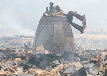 Firefighting pilot killed in helicopter crash as South Korea battles ‘unprecedented’ wildfires