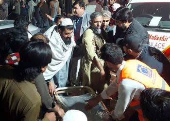 Deadly attack rocks Pakistan military base