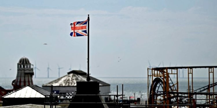 Record number of Americans applied for UK citizenship after Trump re-election