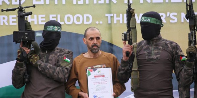Israeli former hostage recounts hearing, on his release, of wife and daughters’ deaths