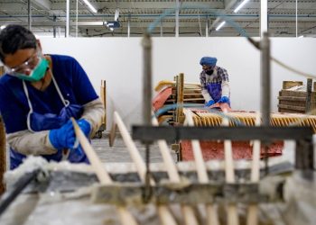 ‘We’re nice until we’re not’: How Trump’s tariffs threaten Wayne Gretzky’s hometown