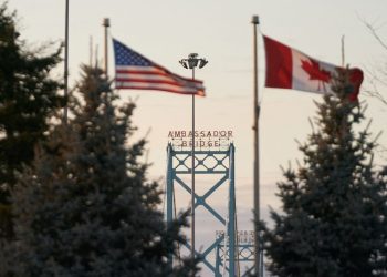 Canada warns travelers of US border agents’ authority to search electronic devices