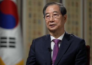 CNN Exclusive: This Asian leader is taking a very different approach from China over Trump’s tariff war