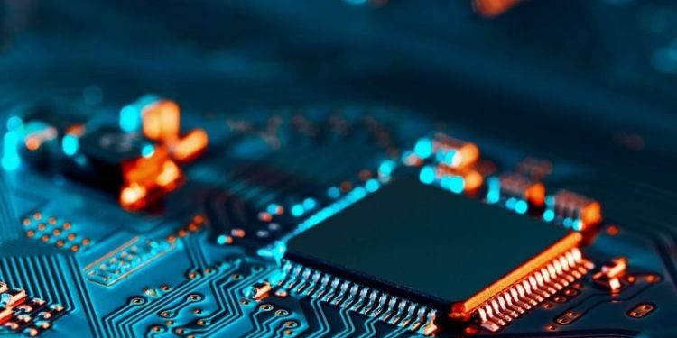 Tariff Tensions Ease, Nasdaq Soars — But is SMH the Emerging Leader?
